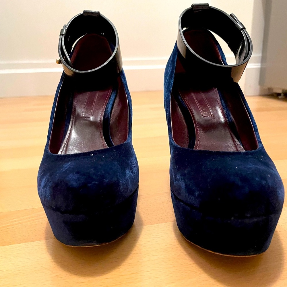 Jill Stuart navy velvet heels